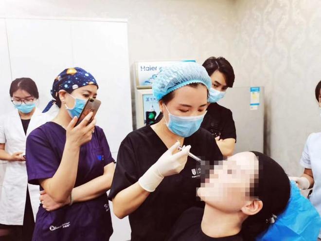 ：重塑眼部青春光彩一键重启眼部青春魅力j9九游会(中国)网站华悦白孝梅院长(图3)